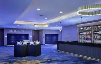 DoubleTree by Hilton Hull - bar