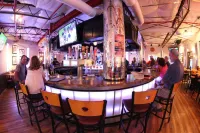 Ramada by Wyndham Kingman - Quầy bar