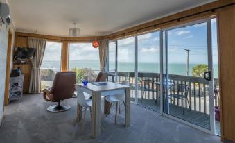 Kaka Point Spa Accommodation - Catlins