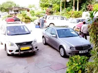 Hotel Apaar - Parking