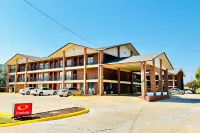 Days Inn & Suites by Wyndham Bossier City