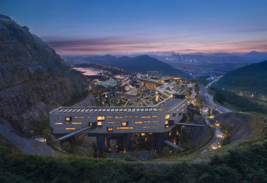 Banyan Tree Nanjing Garden ExpoHotel Overview