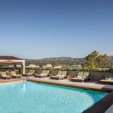 L Ermitage Beverly Hills Отели рядом с достопримечательностью «Golden Triangle»