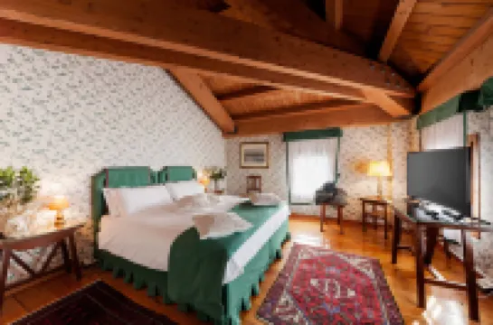 卡特瑟拉威尼斯機場酒店