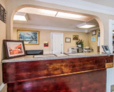 Econo Lodge Hotels in Bryan County