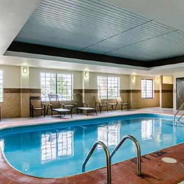 Comfort Inn & Suites Lawrence - University Area