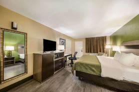 Quality Inn & Suites Garland - East Dallas
