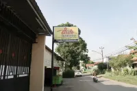 Daile Homestay Hotels in Slawi