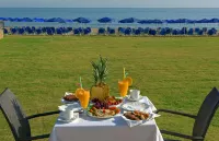 Happy Days Beach Hotel - Pools
