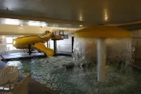Expressway Suites Fargo - Family