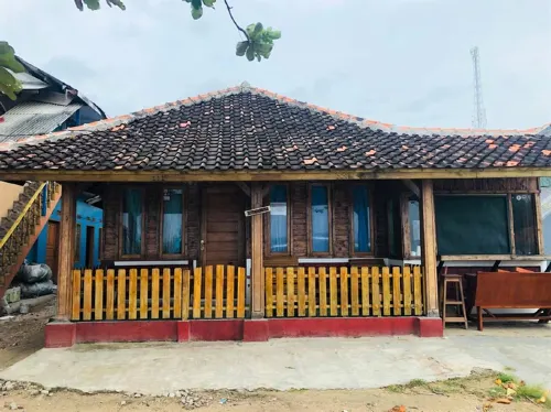 2Br Villa & Penginapan Sajodo Pantai Sayang Heulang Garut Hotels in Cikelet