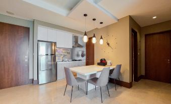Stylish and Luxury 2Br Apartment in Veranda Residence Puri