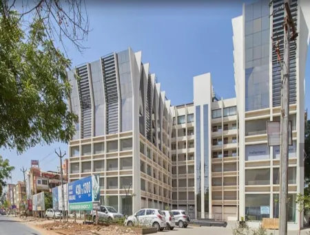 7Wonders Hotel Отели в г. Гандинагар