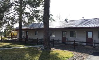 Mountain Landing Suites & RV Park