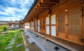 Gyeongju Wadamjung Hanok Pension