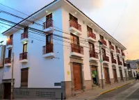 Altipacha Ayacucho Hotel Hotels near Claro Aycucho