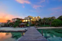 Royal Ocean View Karimunjawa Hotel dekat Bandar Udara Dewandaru