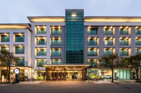 Taipung Suites