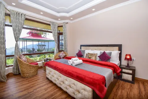 Chail Cabana 3BHK Villa - King sized be,Wi-Fi+Garden+BBQ+Bonfire