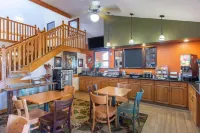 Spark by Hilton Cedar Falls - 朝食