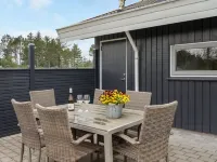 "Gita" - 2.2km from the Sea