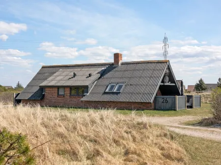 "Wulfhild" - 800m from the Sea