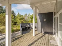 "Alethe" - 1km from the Sea