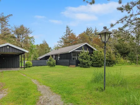 "Snioulf" - 1km from the Sea