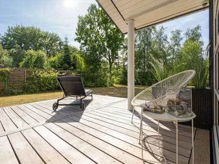 "Jelke" - 50m from the Sea