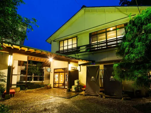 Ryokan Fukumotokan Hotel a Isehara