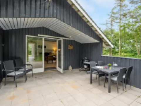 "Ottilie" - 350m to the Fjord Hotels in Skjern