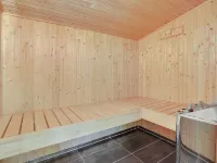 "Hekla" - 30km from the Sea