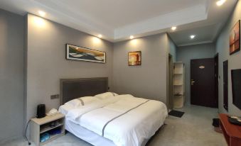 Yinjiang Southwest Business Hotel