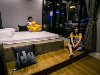 Silom Space Hostel Các khách sạn gần Ga MRT Silom