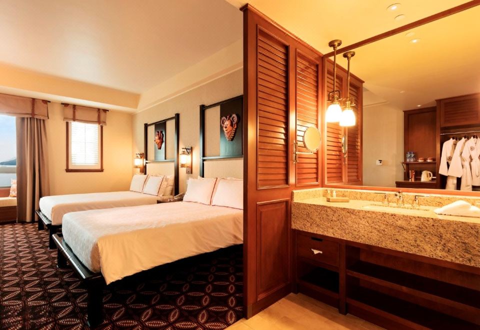 디즈니 익스플로러스 로지 야경