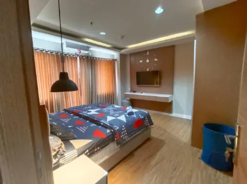 Sentul Tower Apartment by KASHI Room