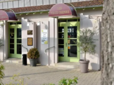Logis Auberge des Vieux Chenes Hotels in Malemort