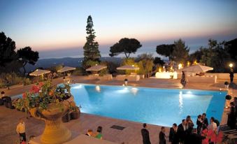 501 Hotel - Housity