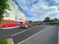 Belmore Court & Motel - parking