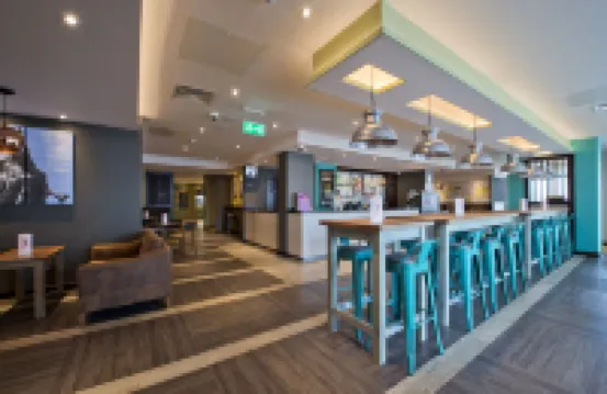 Premier Inn Leeds Cc (Whitehall Road)