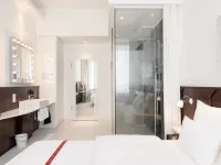 Ruby Leni Hotel Dusseldorf by IHG Отели рядом с достопримечательностью «Площадь Карлсплац»
