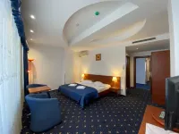 Samaa Hotel โรงแรมใกล้ประตูชัยแห่งบูคาเรสต์