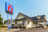 Motel 6 Kamloops, BC