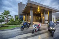 The Crystal Hotel Buriram - Formerly X2 Vibe Buriram Các khách sạn ở 