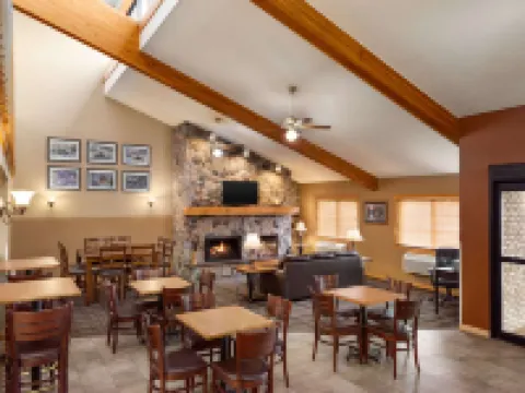 AmericInn by Wyndham Detroit Lakes Hotels in Becker County