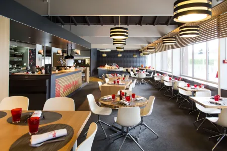 Kyriad le Creusot - Montchanin Отели в г. Монсо-ле-Мин