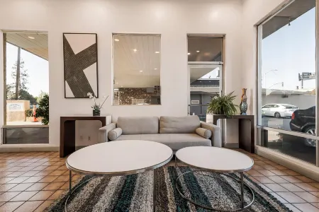 Heritage Inn Express Hayward Отели рядом с достопримечательностью «Хэйворд Джапанес Гарденс»