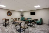 SureStay Hotel by Best Western Higginsville - 朝食