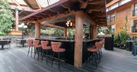 Prestige Vernon Lodge and Conference Centre - bar