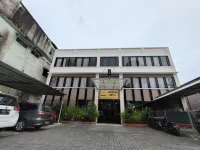 RedDoorz @ Fortune Hotel Jalan Walanda Maramis Manado Hotels in Singkil